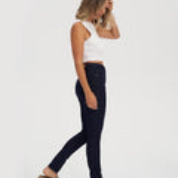 Yoga jeans size 31. Taille haute. Modèle Rachel. Neuf, sans les étiquettes. - Picture 10 of 12